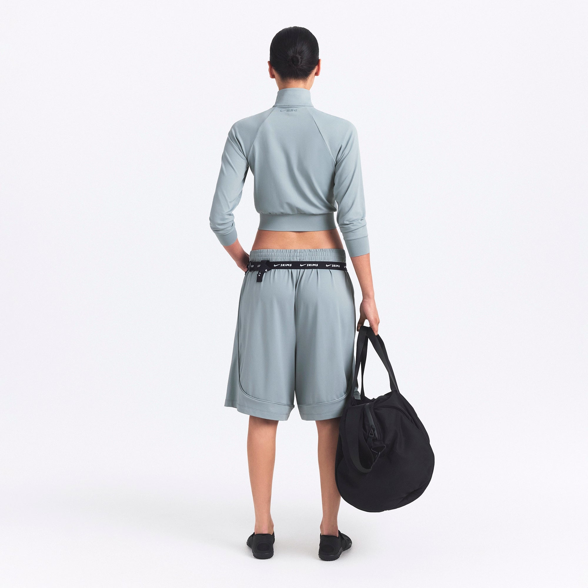 RELAXED SHORT