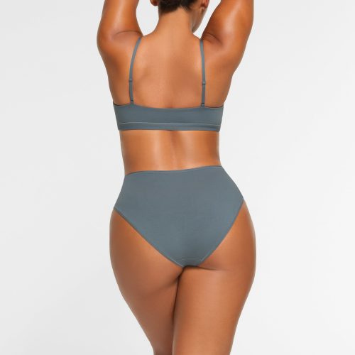 SCOOP BRALETTE