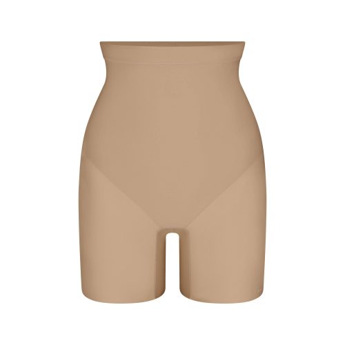 CORE SCULPT MID RISE SHORT