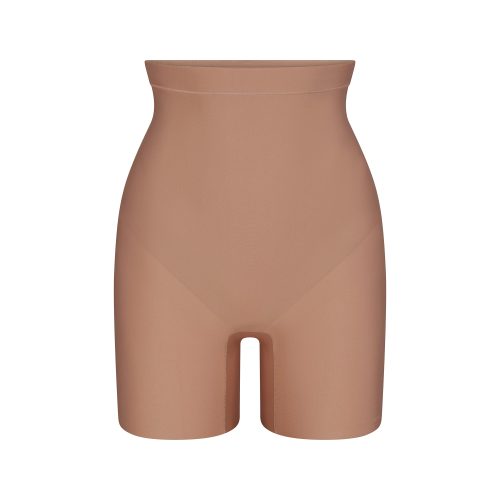 CORE SCULPT MID RISE SHORT