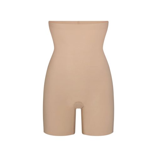 HIGH-WAISTED SHORT