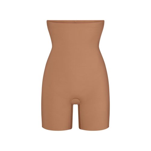 HIGH-WAISTED SHORT