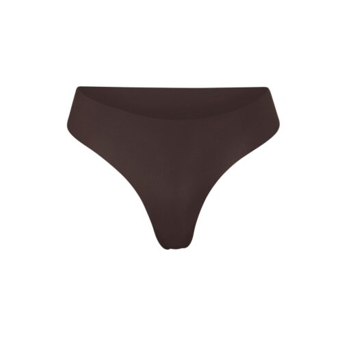 DIPPED THONG