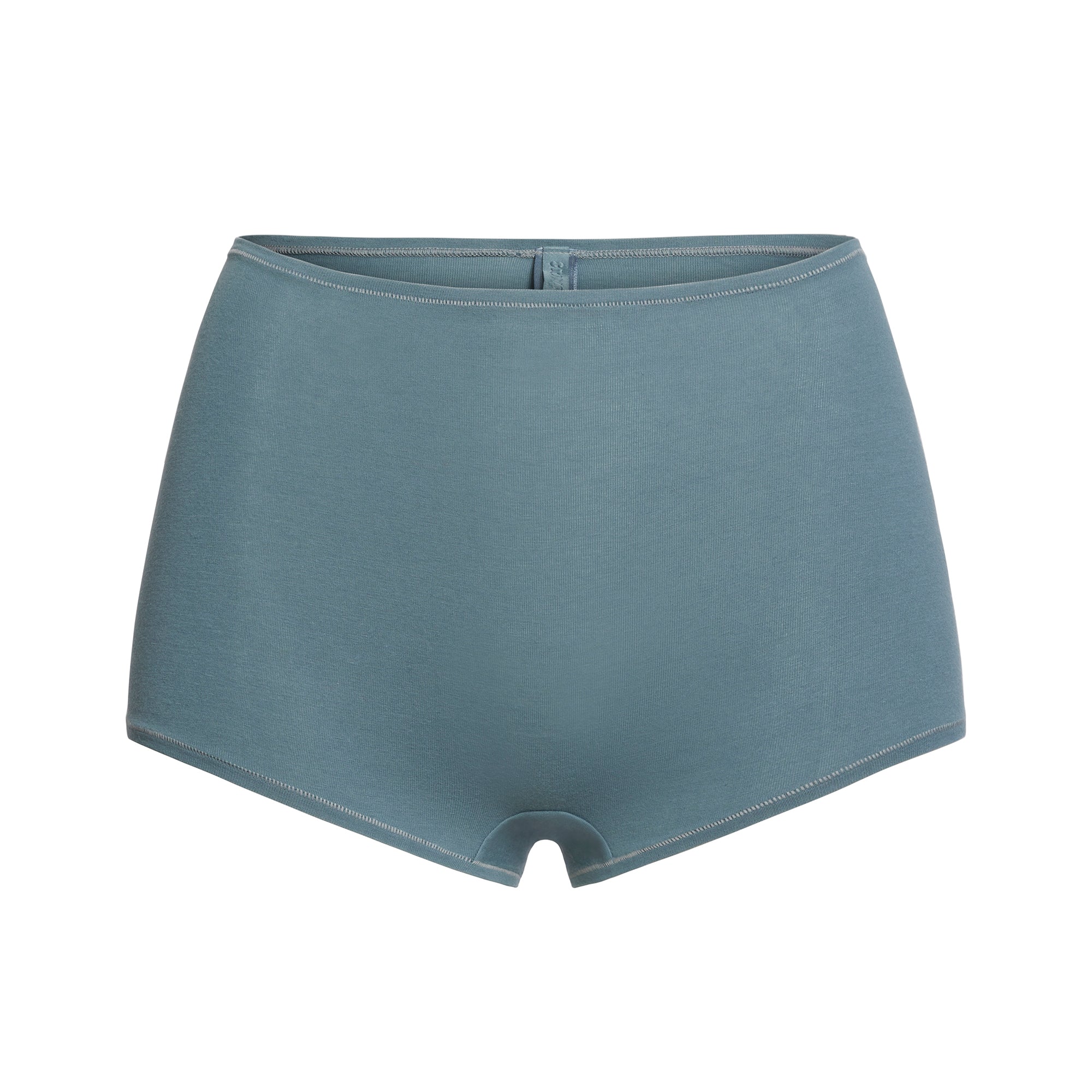 BOY SHORT