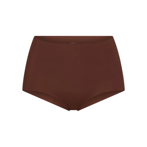 BOY SHORT
