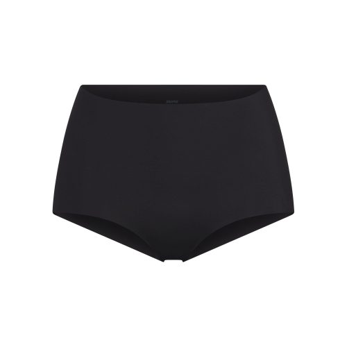 BOY SHORT