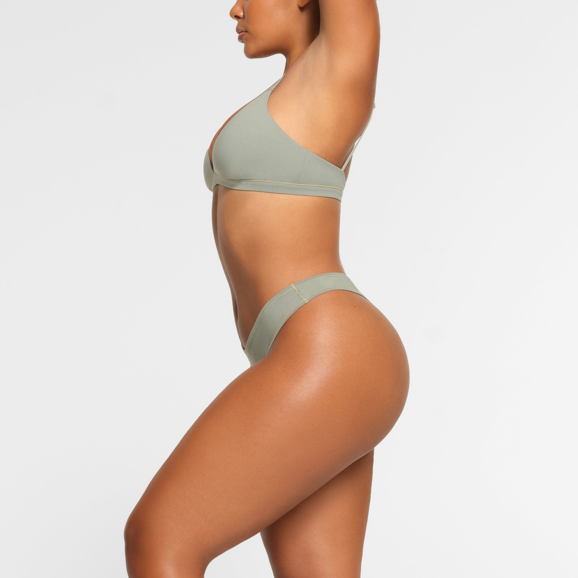 DIPPED THONG