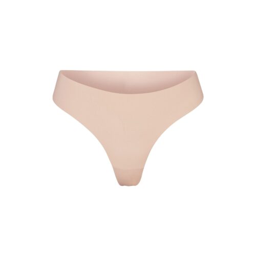 DIPPED THONG