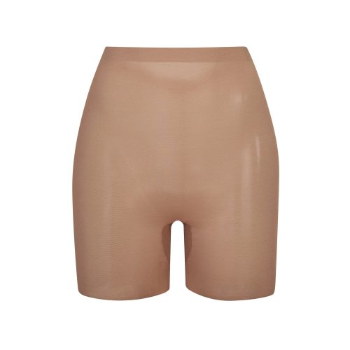 LOW BACK SHORT