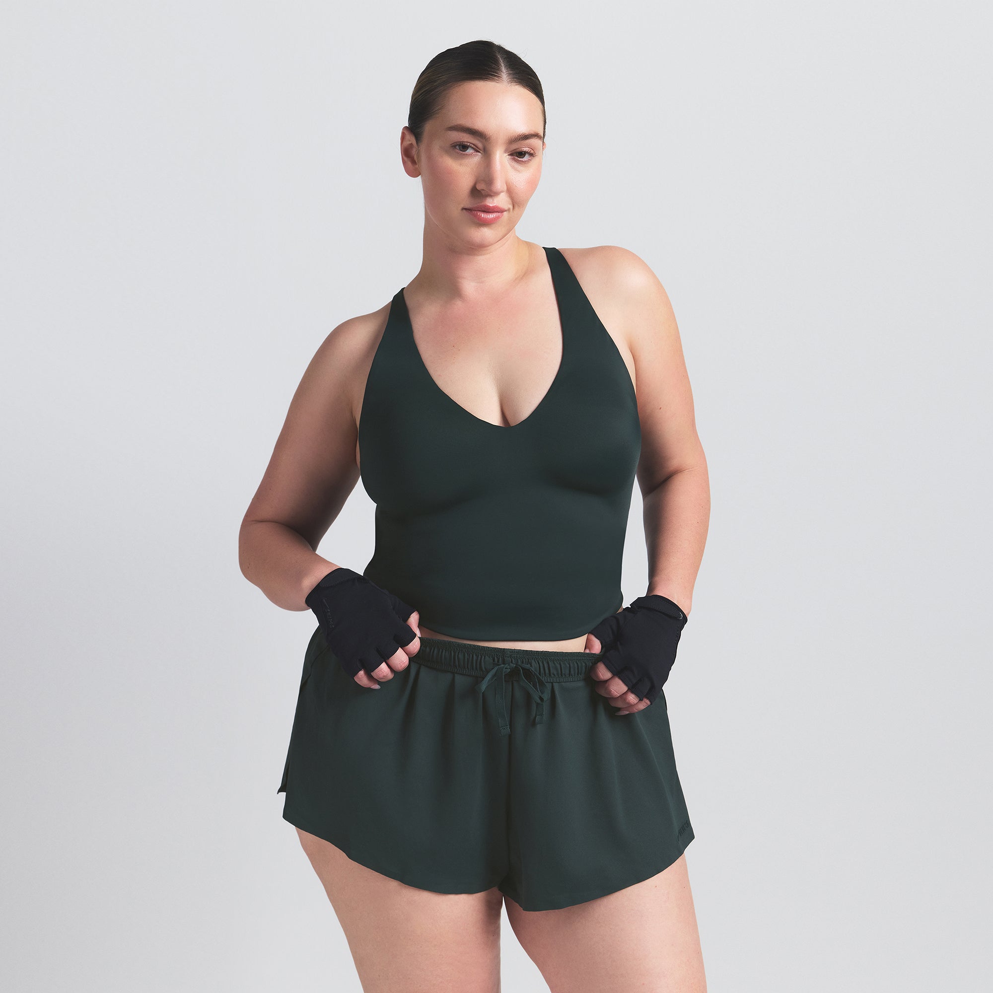 V-NECK TANK