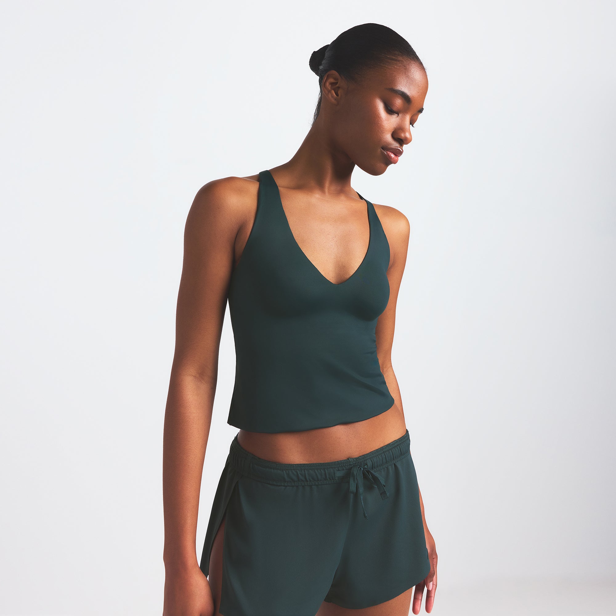 V-NECK TANK