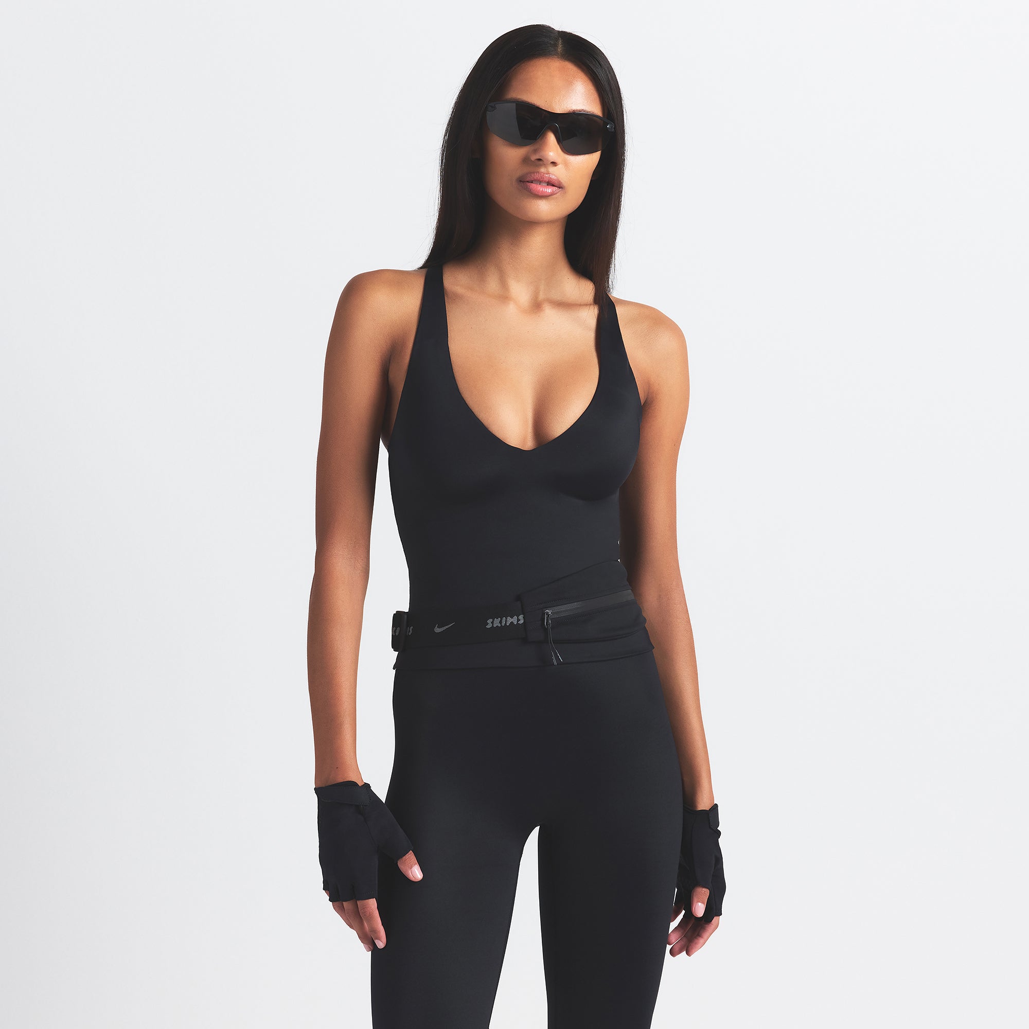 V-NECK TANK