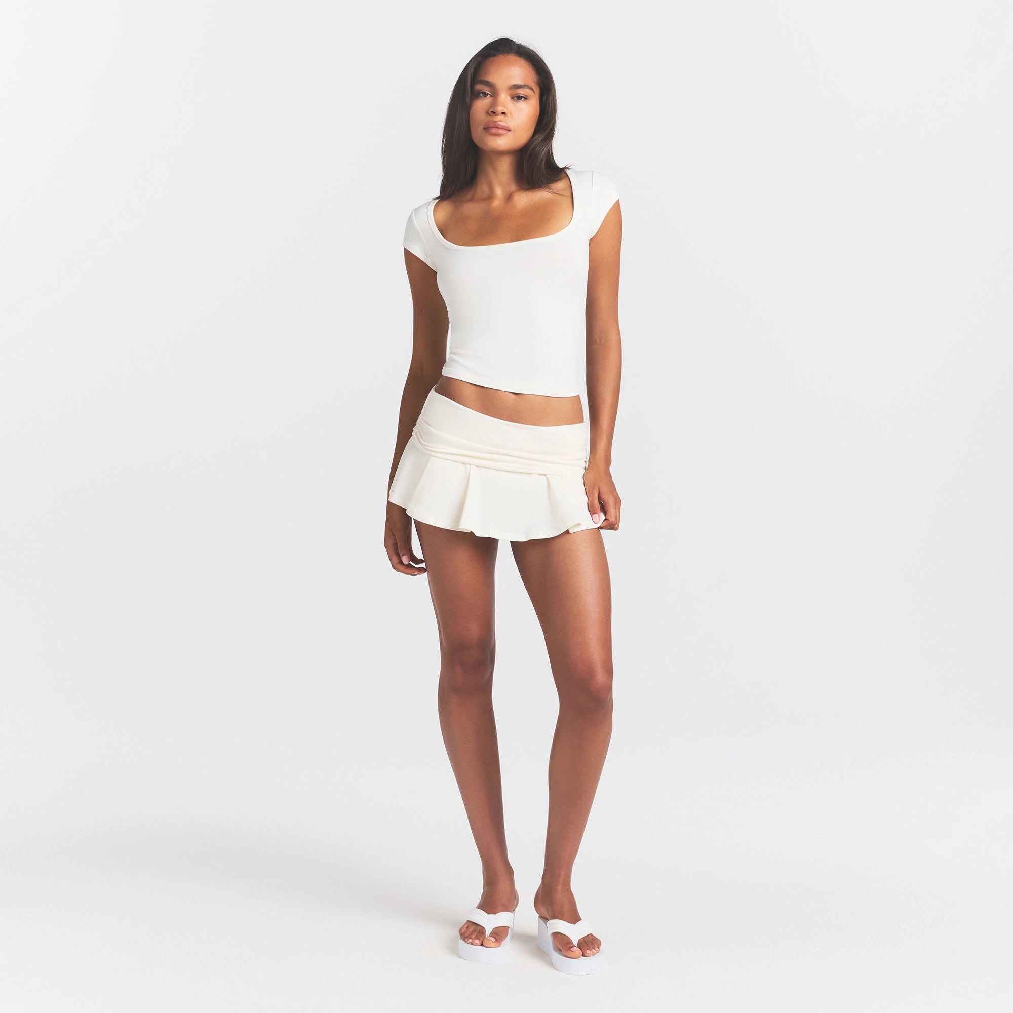 SCOOP NECK T-SHIRT