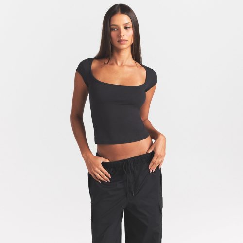 SCOOP NECK T-SHIRT