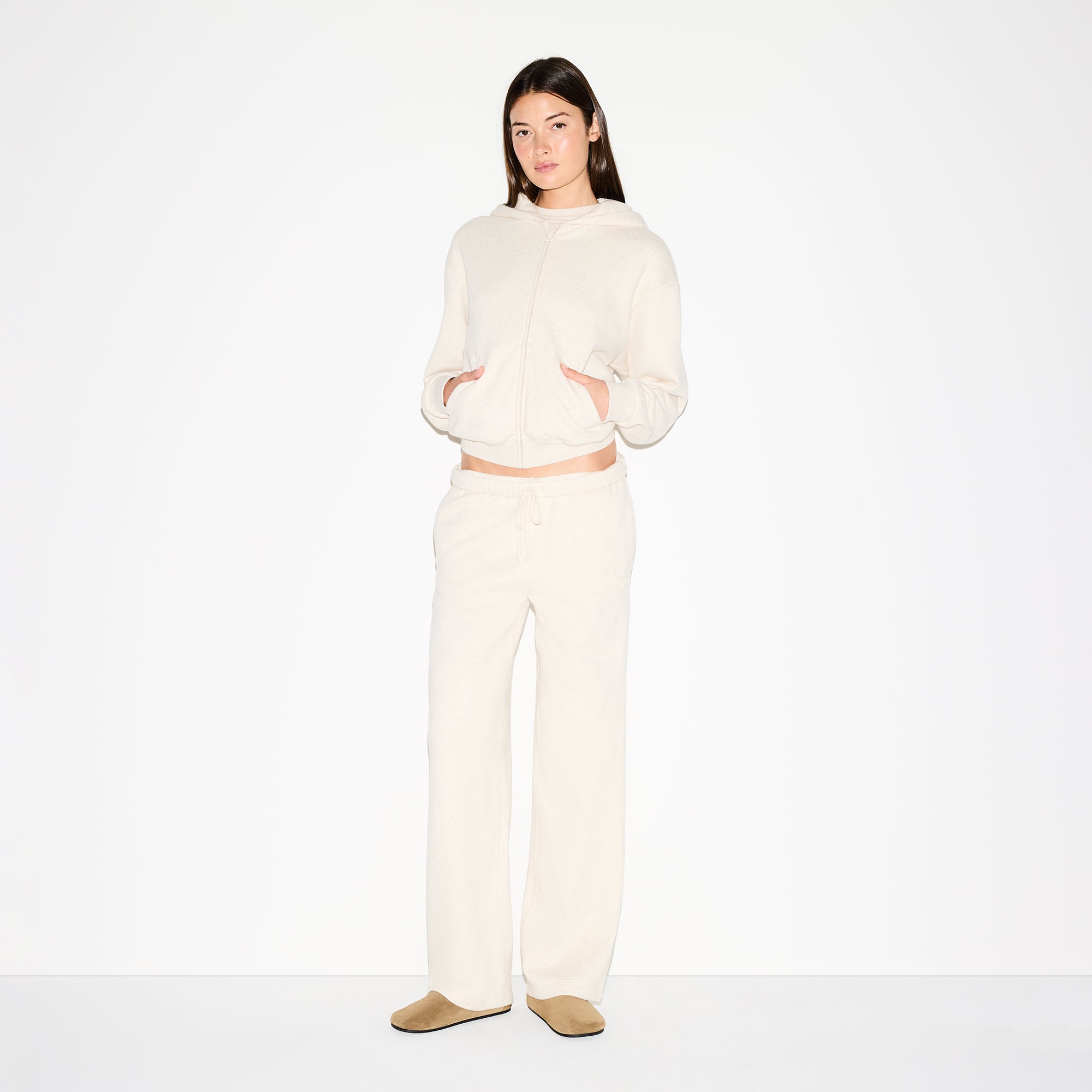 CLASSIC STRAIGHT LEG PANT