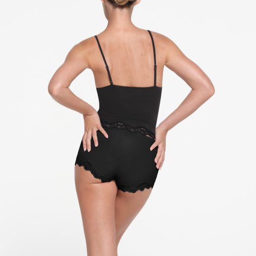 TRIANGLE CAMI