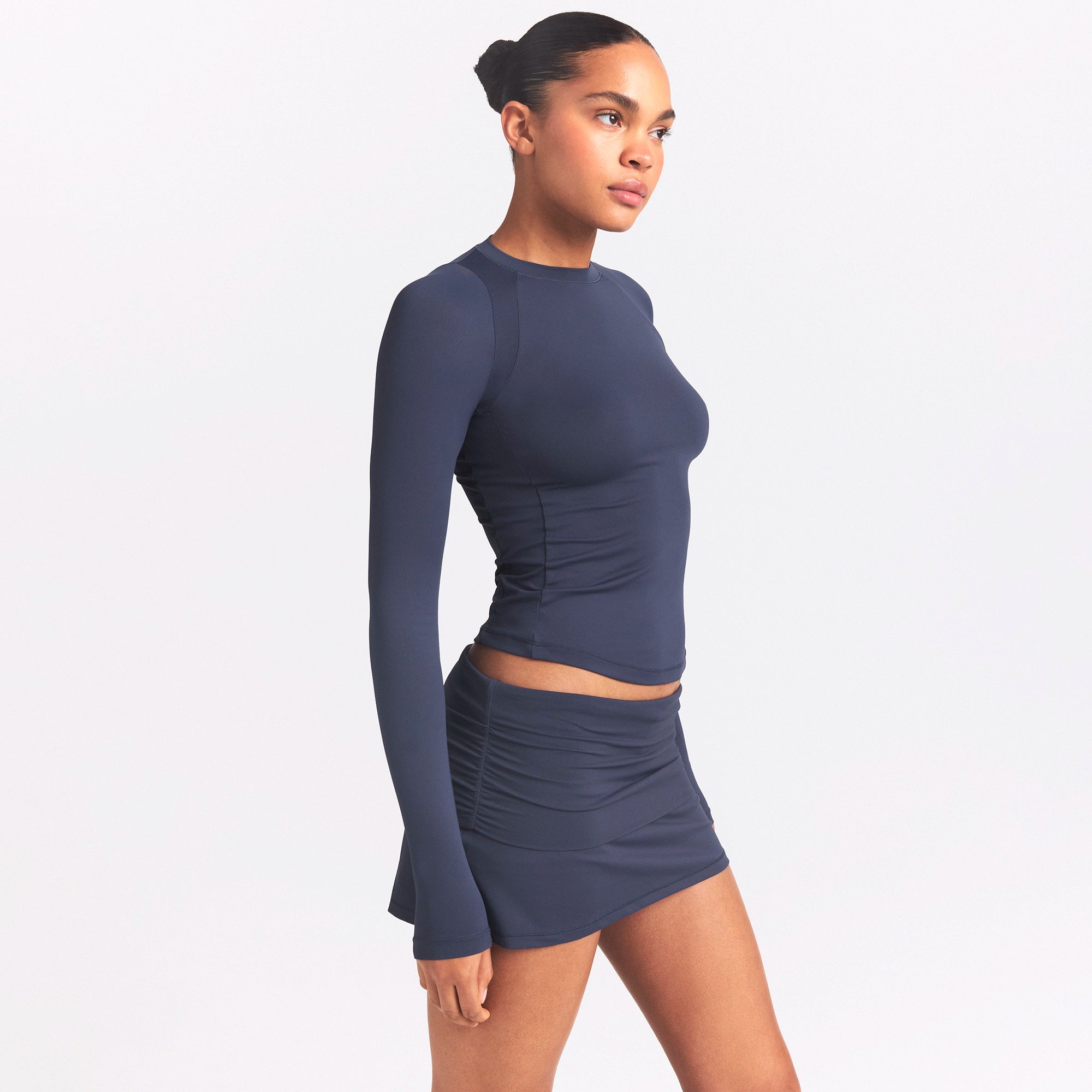 LONG SLEEVE CREW NECK TOP