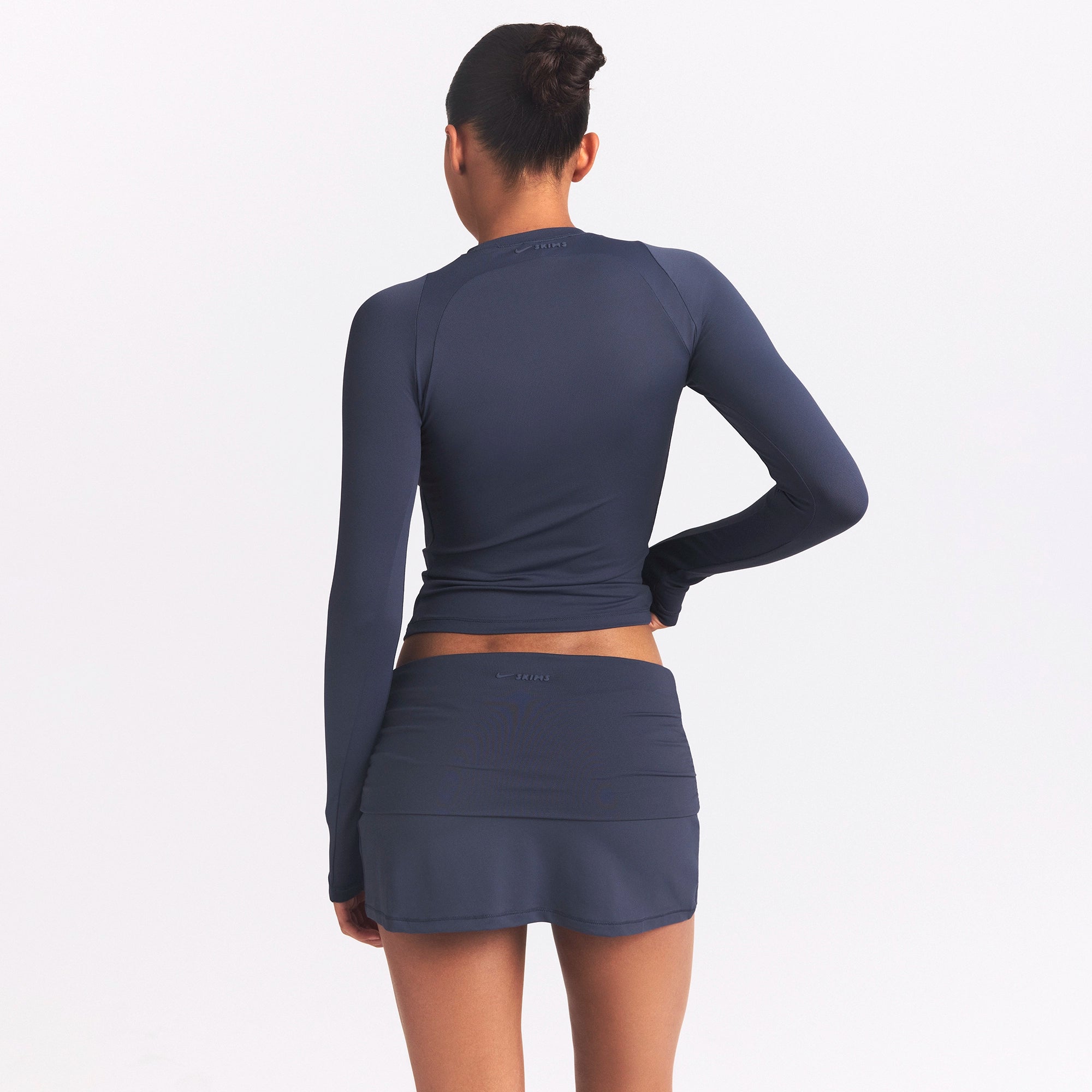 LONG SLEEVE CREW NECK TOP