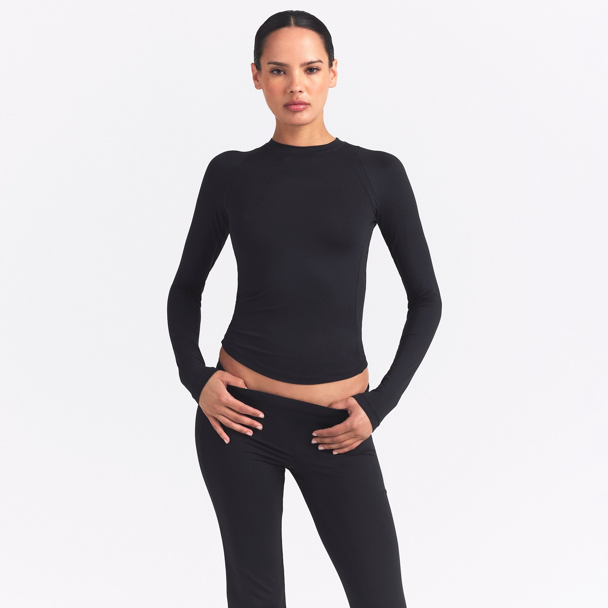 LONG SLEEVE CREW NECK TOP