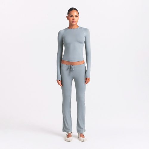 LONG SLEEVE CREW NECK TOP