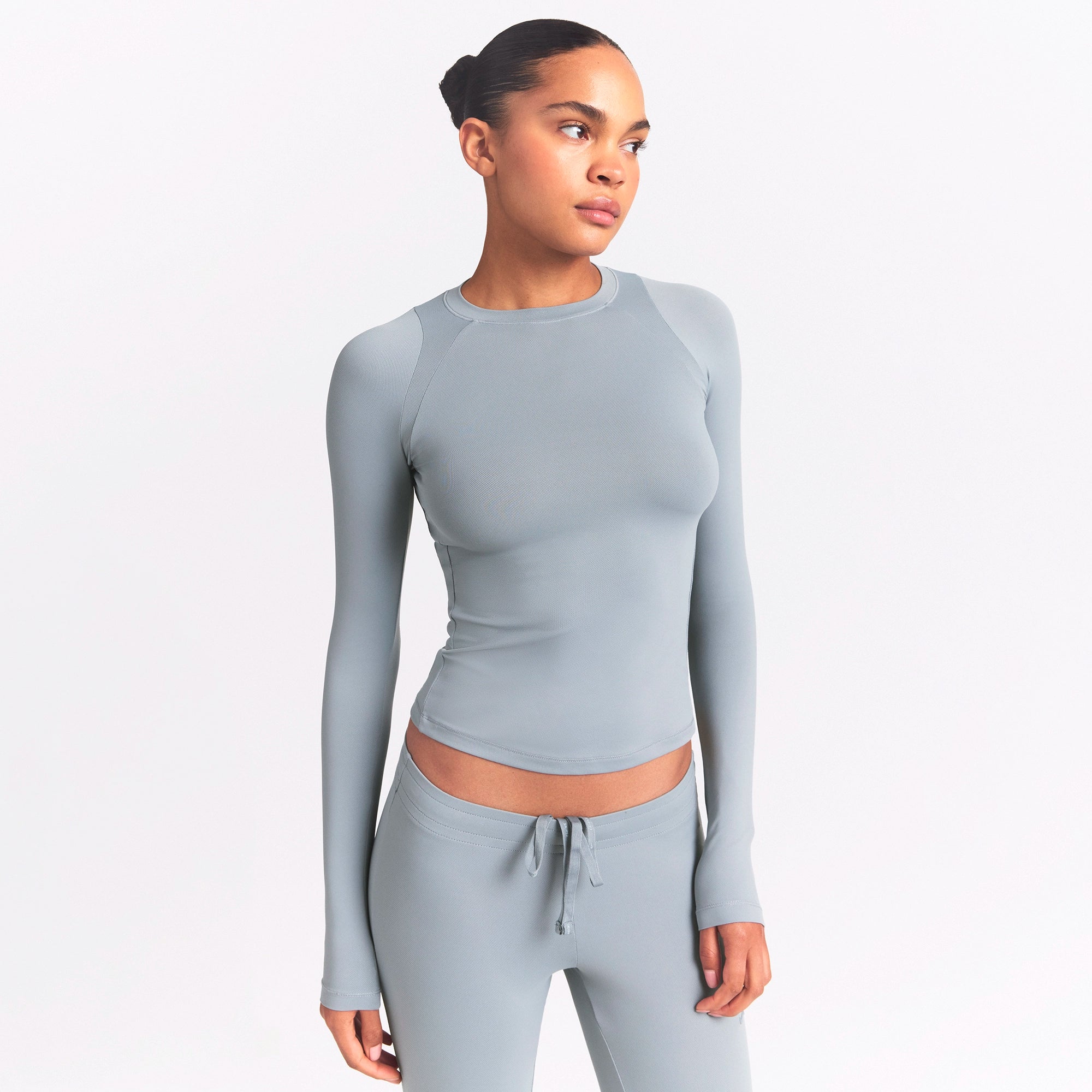 LONG SLEEVE CREW NECK TOP
