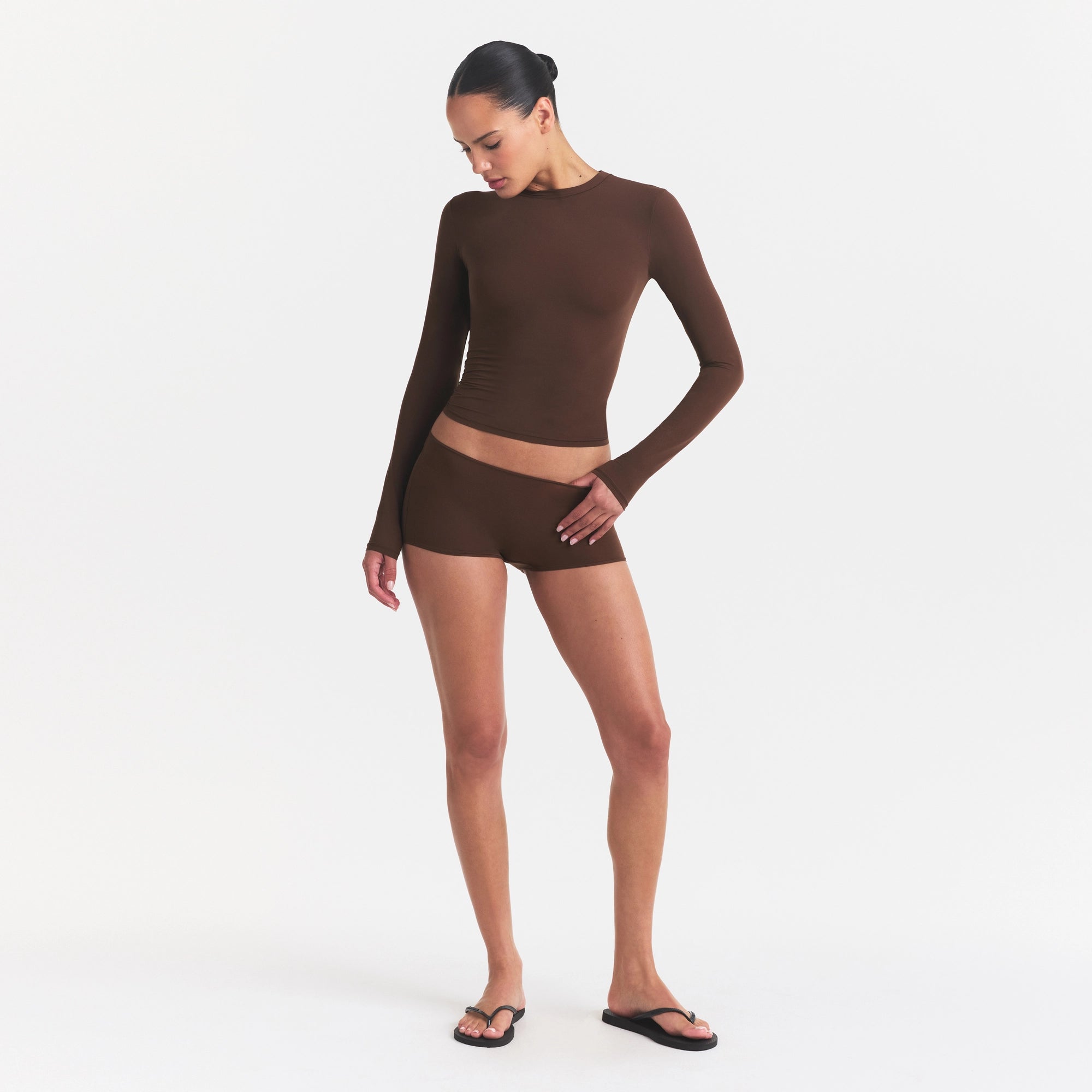 LONG SLEEVE T-SHIRT