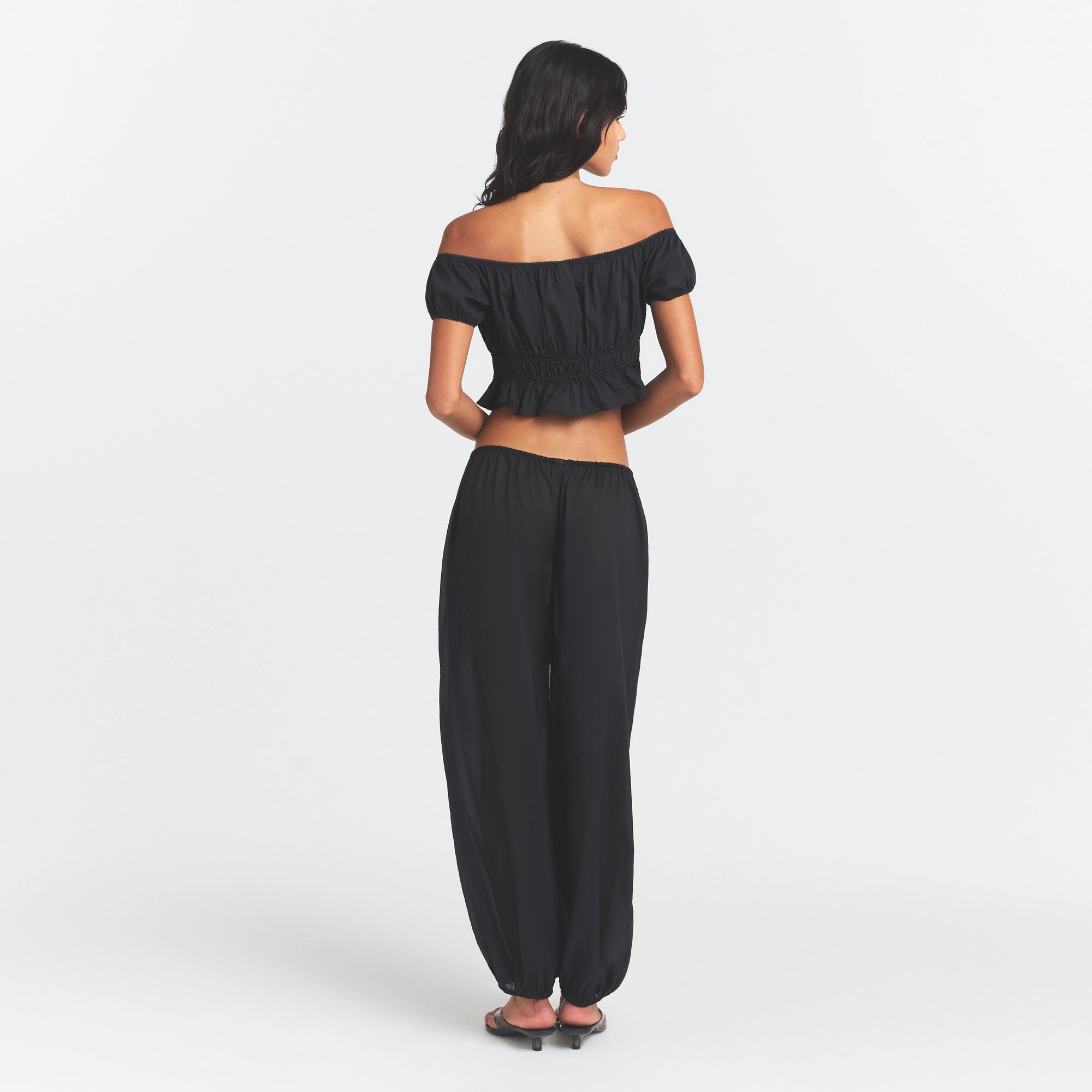 OFF THE SHOULDER TOP