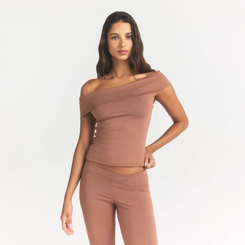 ASYMMETRICAL OFF THE SHOULDER TOP