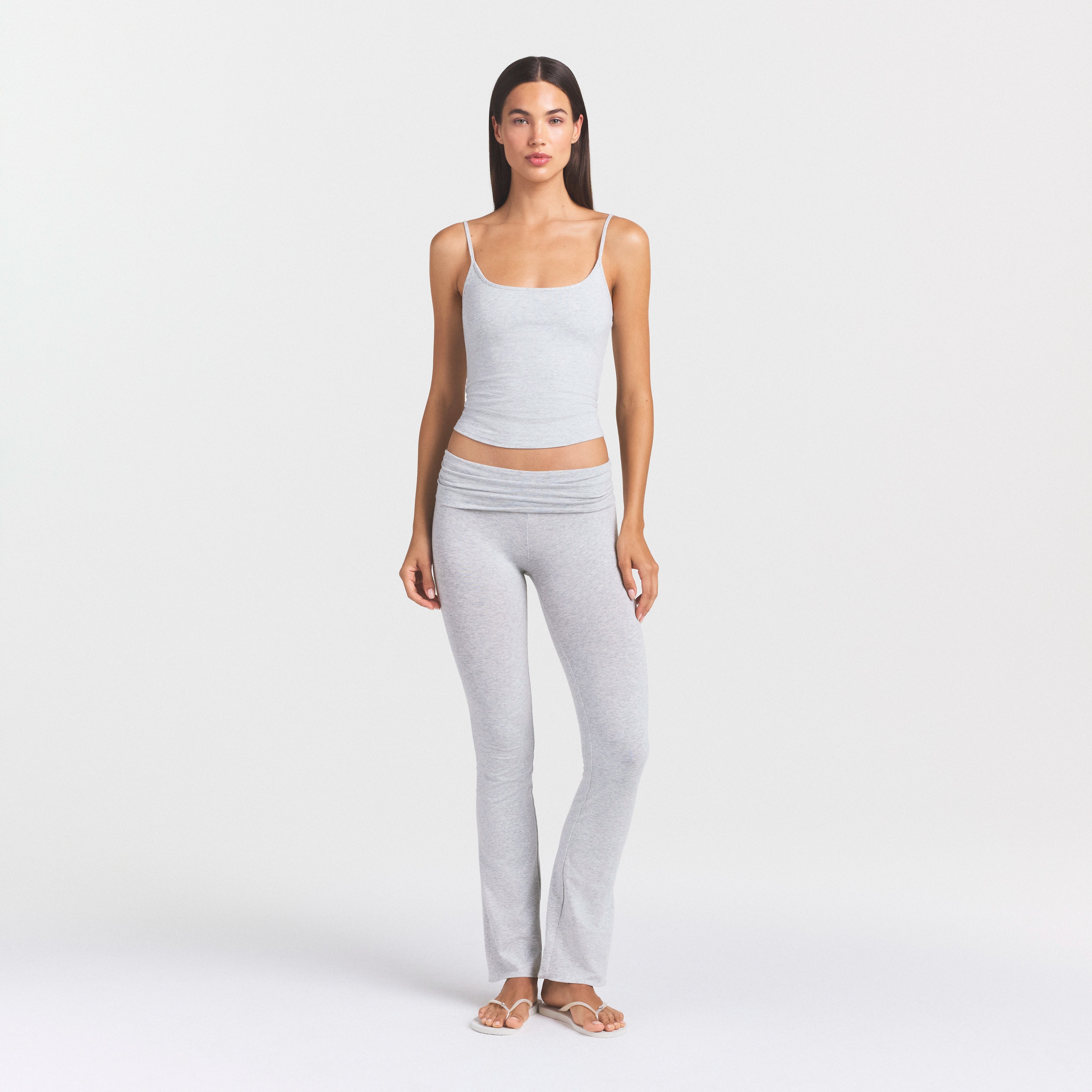 SCOOP NECK CAMI
