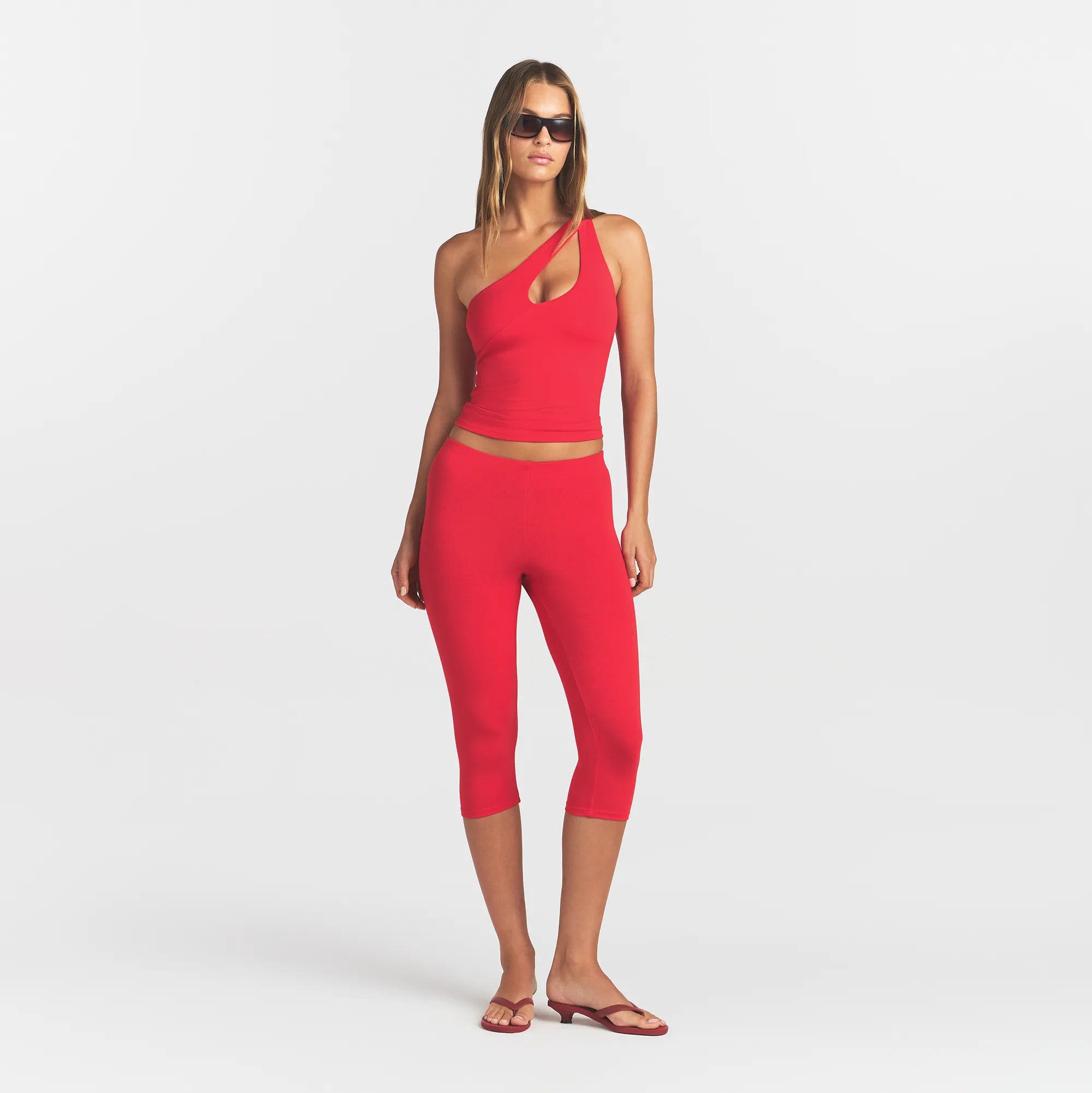 ONE SHOULDER TOP