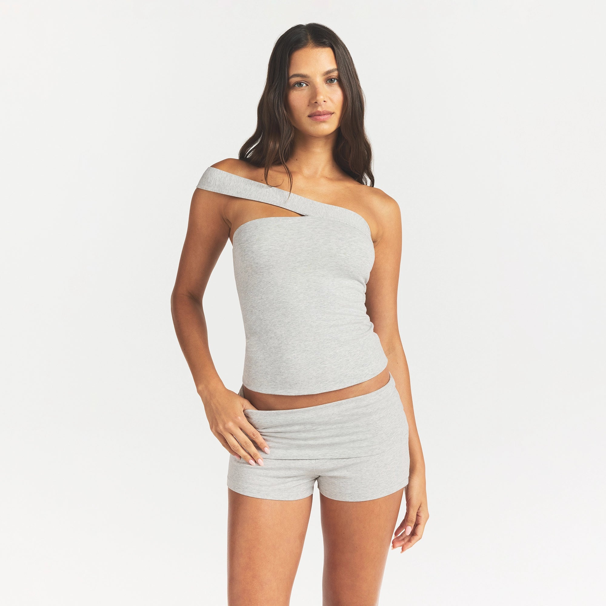 ASYMMETRICAL TOP