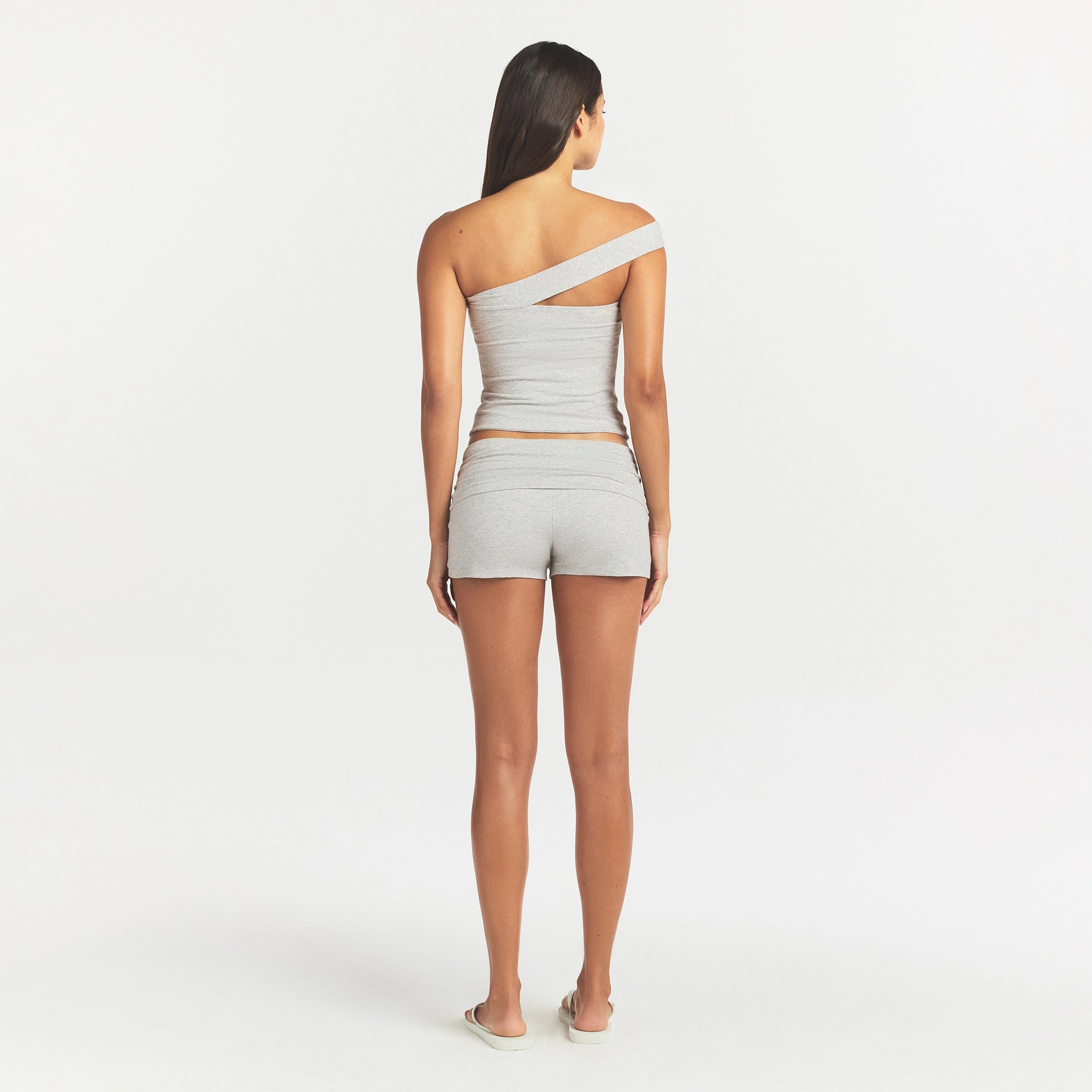 ASYMMETRICAL TOP