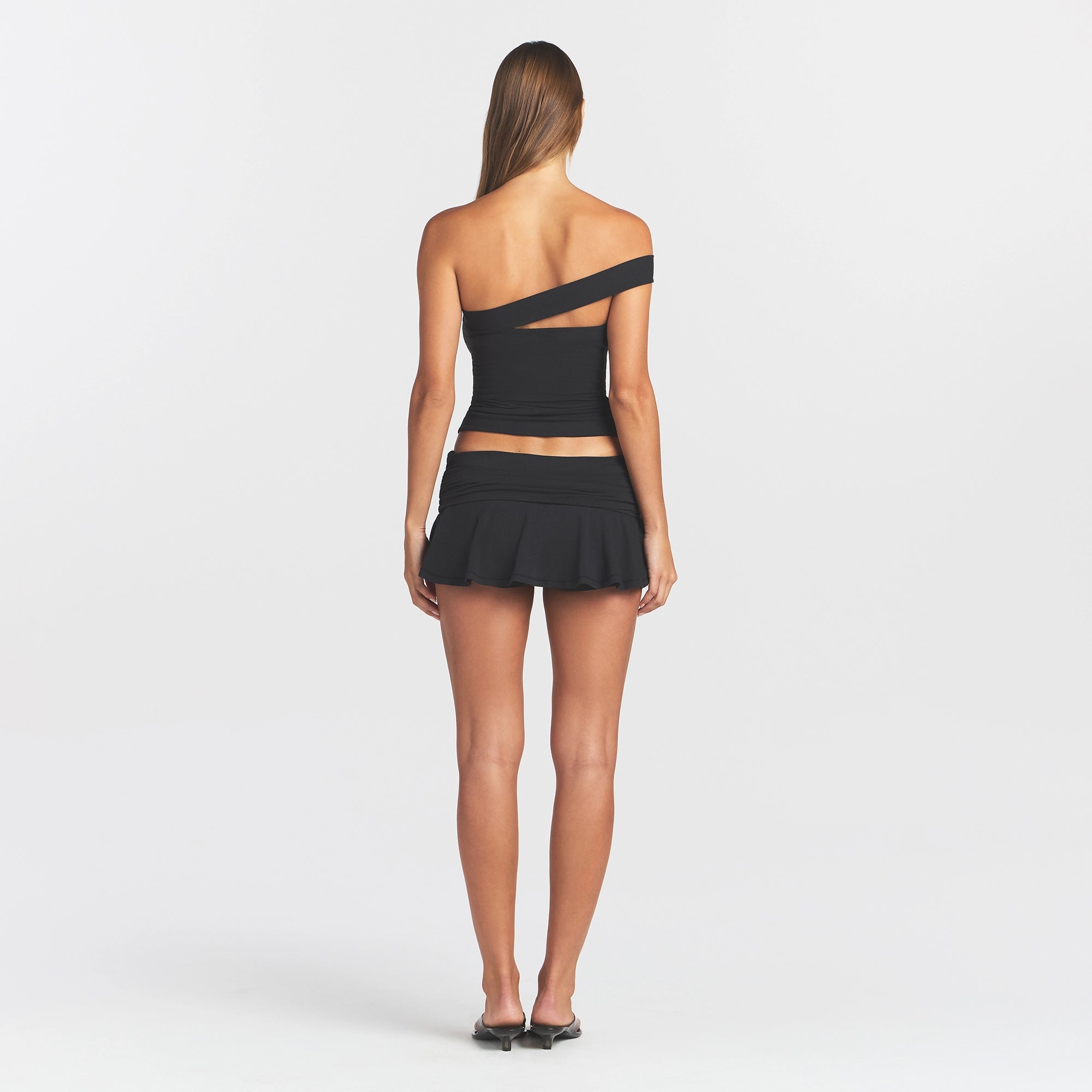 ASYMMETRICAL TOP