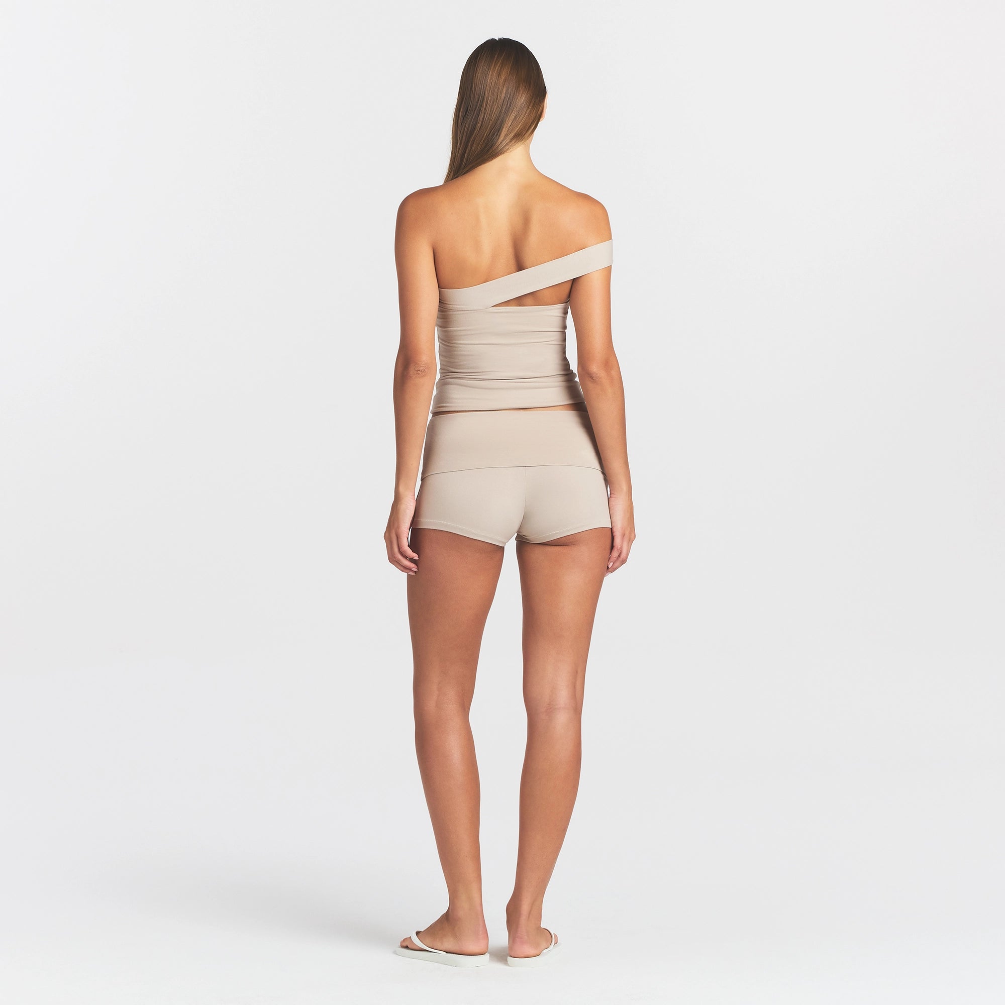 ASYMMETRICAL TOP
