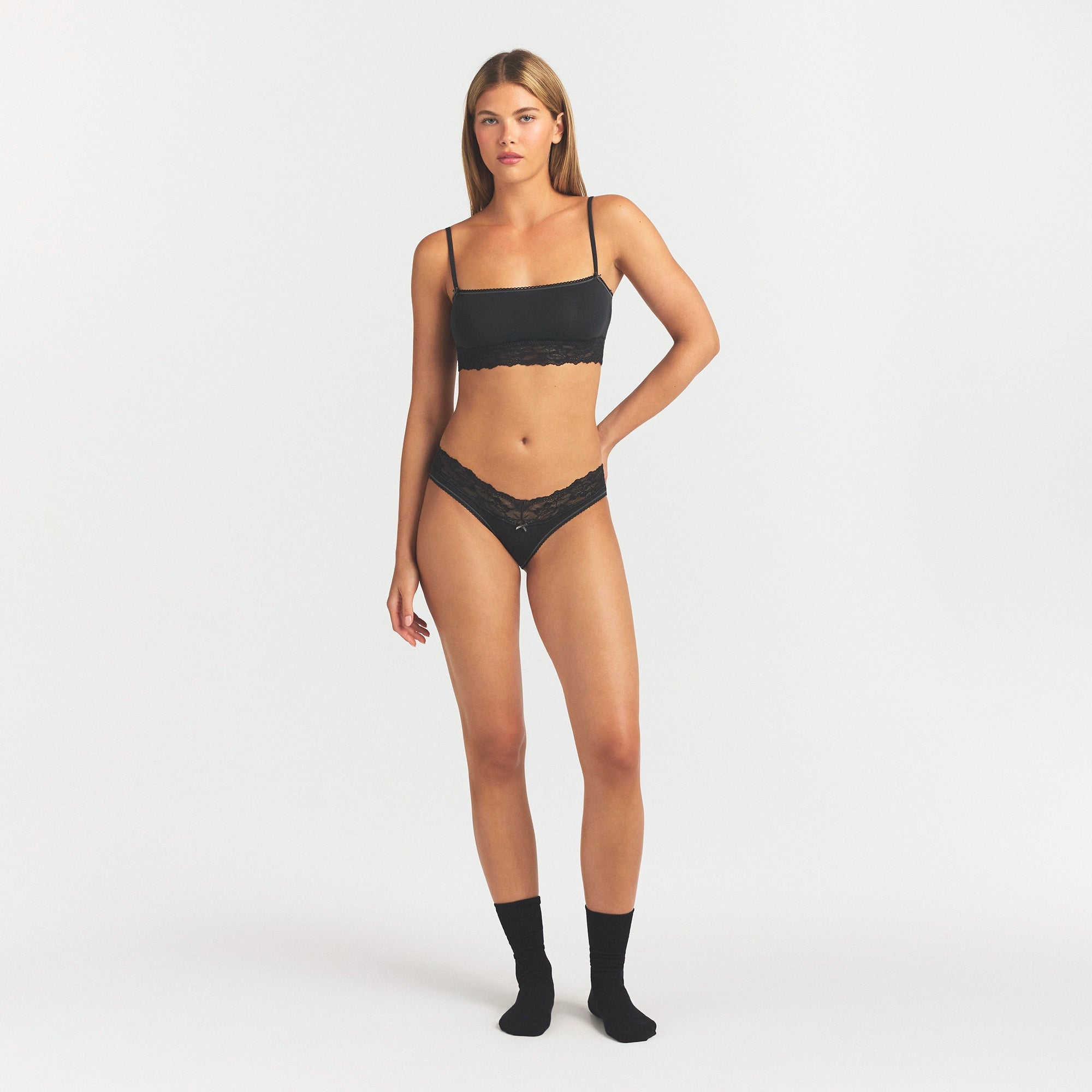 WIDE LACE BRIEF