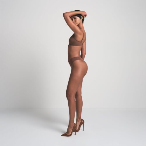 DIPPED THONG